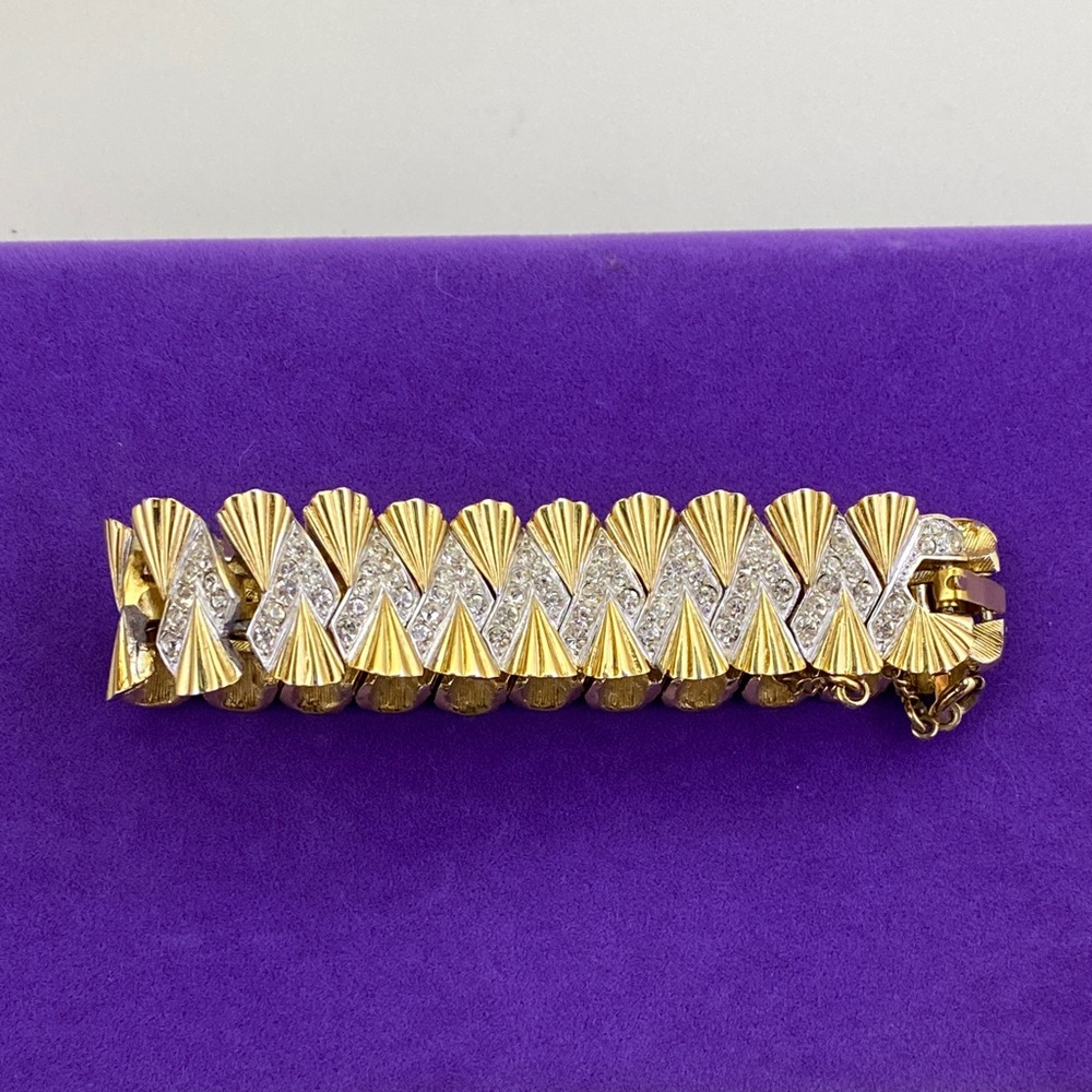 💛 Vintage Boucher Gold Plated Crystal Bracelet | Textured Statement Designer